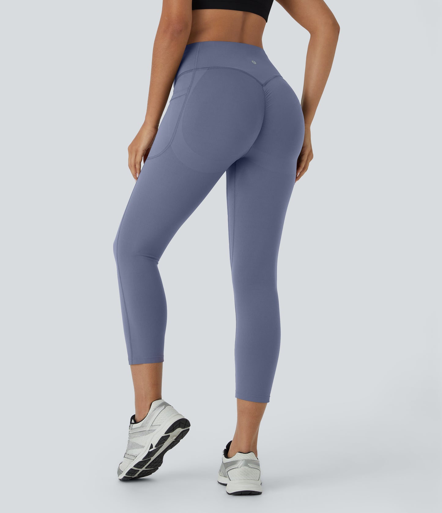 High Waisted Scrunch Butt Lifting Tummy Control Pocket Shaping Capri Training Leggings